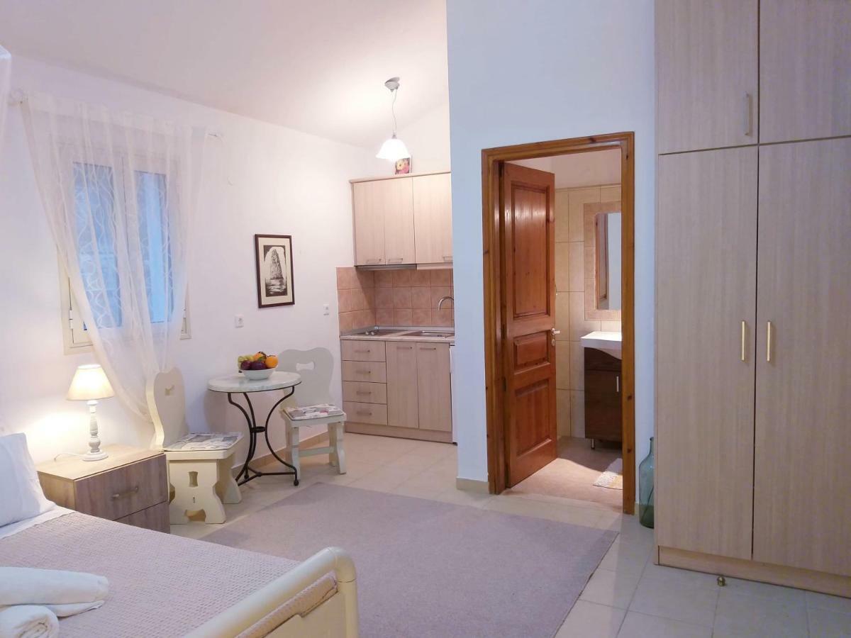 Irida Cottage Vlachopoulatika ภายนอก รูปภาพ